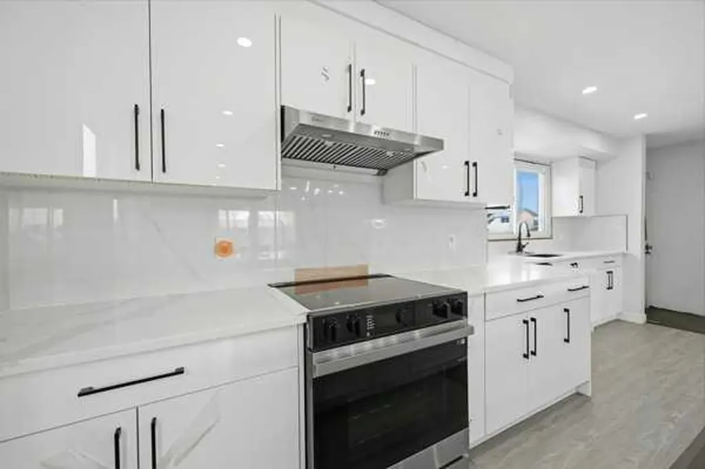 171 Rundlefield Crescent NE Calgary AB T1Y2V8