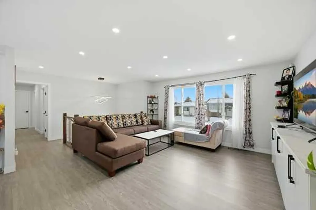 171 Rundlefield Crescent NE Calgary AB T1Y2V8