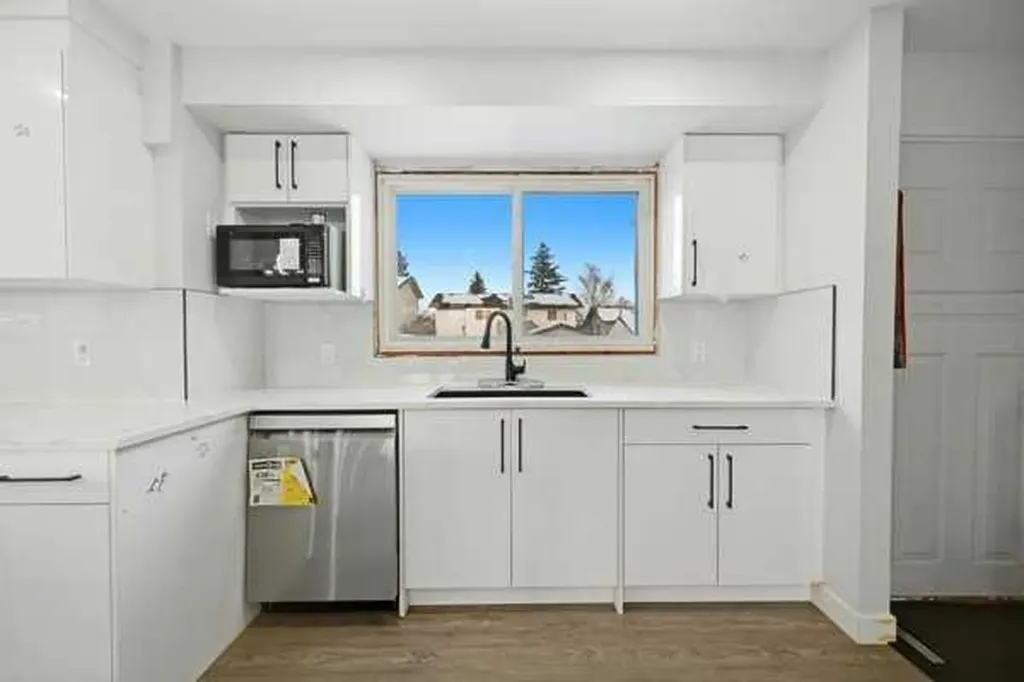 171 Rundlefield Crescent NE Calgary AB T1Y2V8