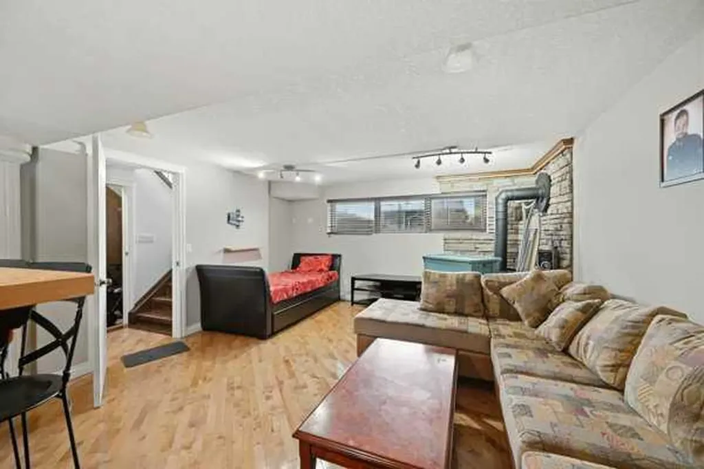 171 Rundlefield Crescent NE Calgary AB T1Y2V8