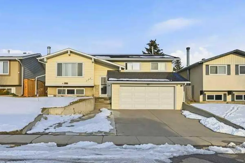 171 Rundlefield Crescent NE Calgary AB T1Y2V8