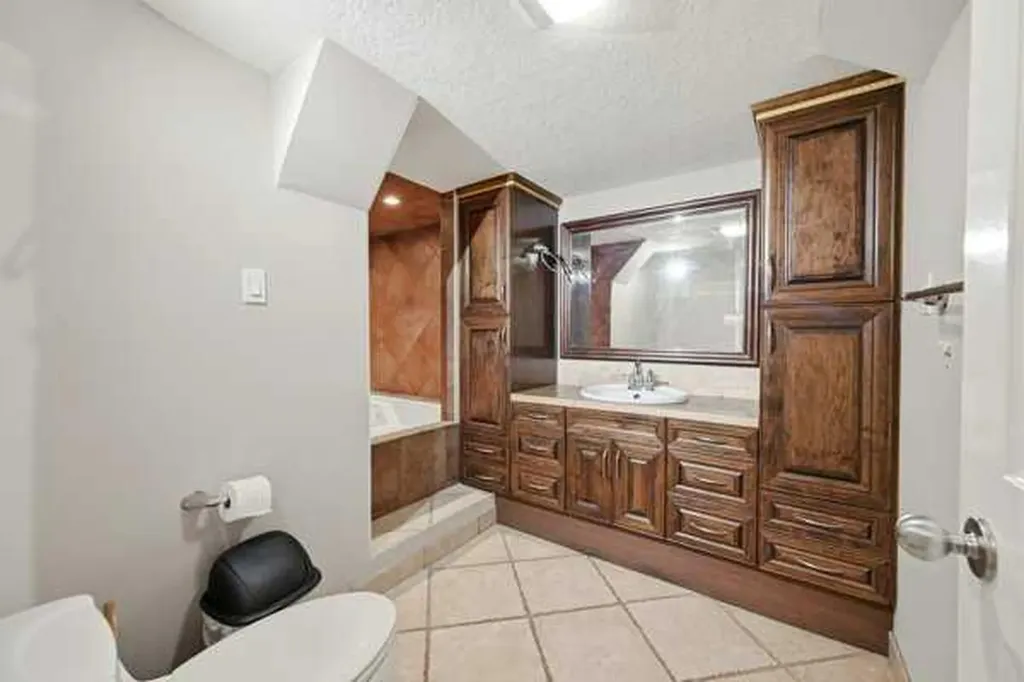 171 Rundlefield Crescent NE Calgary AB T1Y2V8