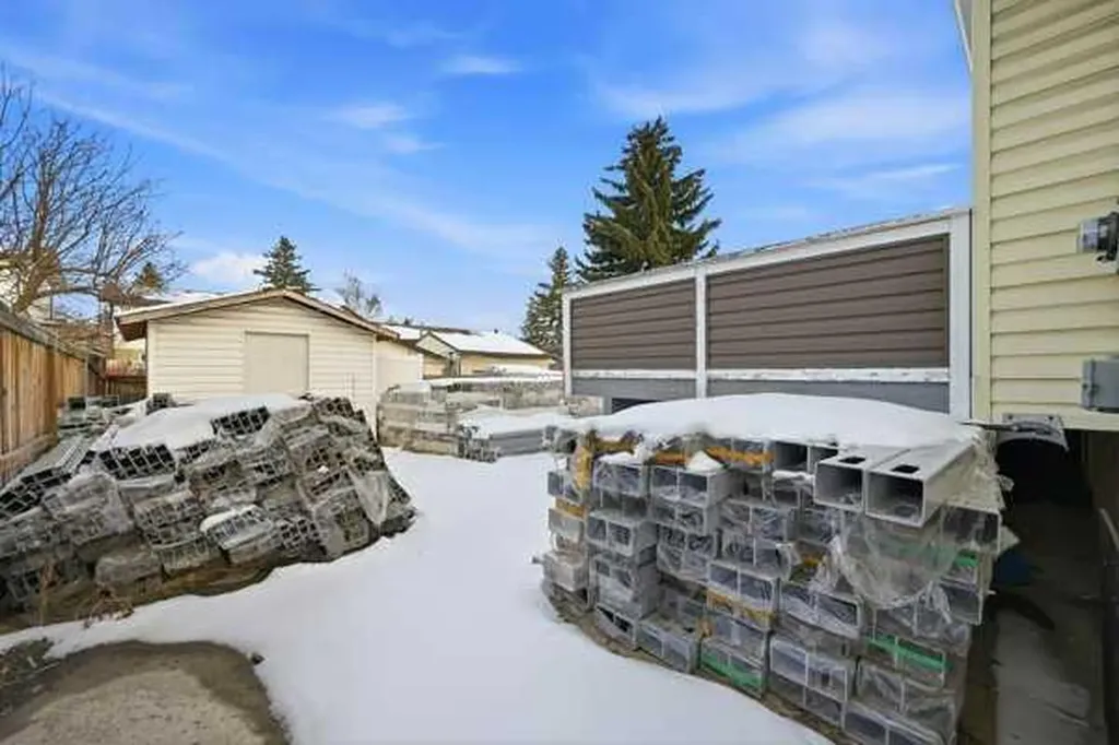 171 Rundlefield Crescent NE Calgary AB T1Y2V8