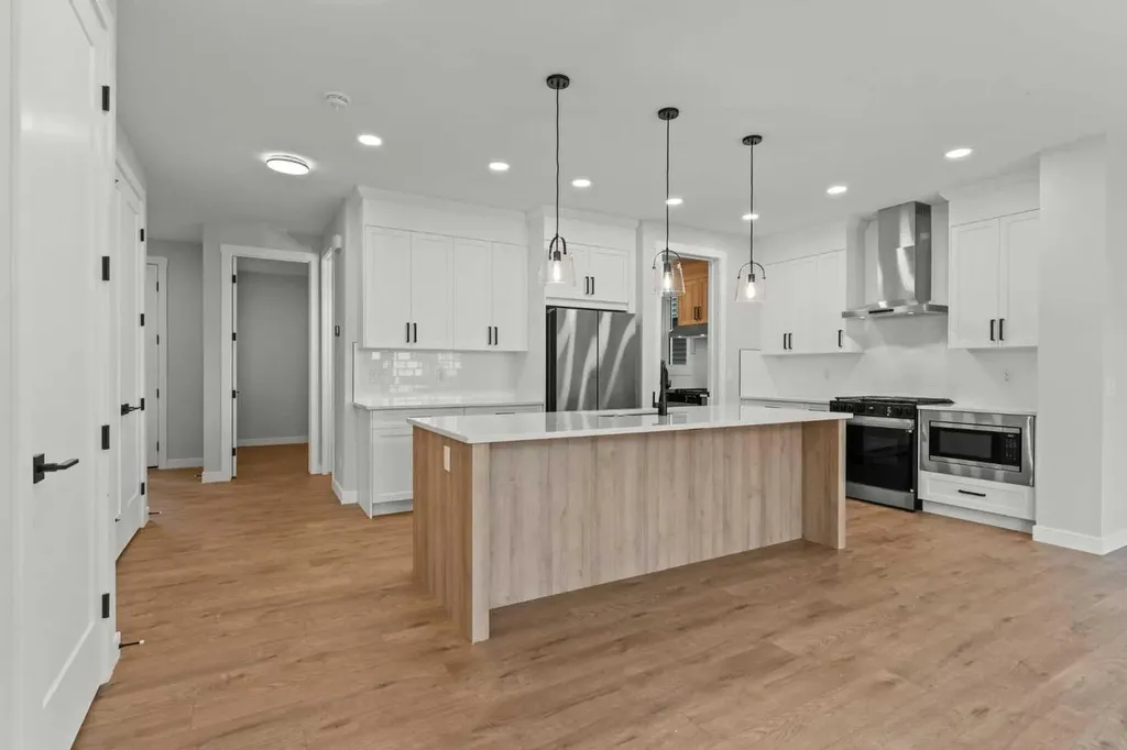 294 Kinniburgh Loop Chestermere AB T1X 3C3