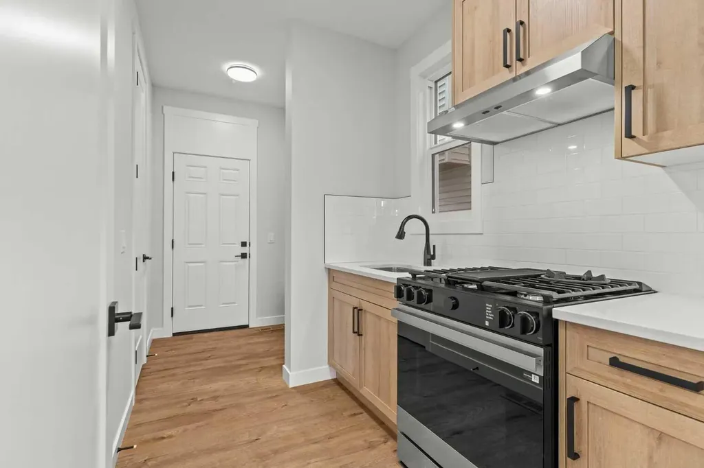 294 Kinniburgh Loop Chestermere AB T1X 3C3