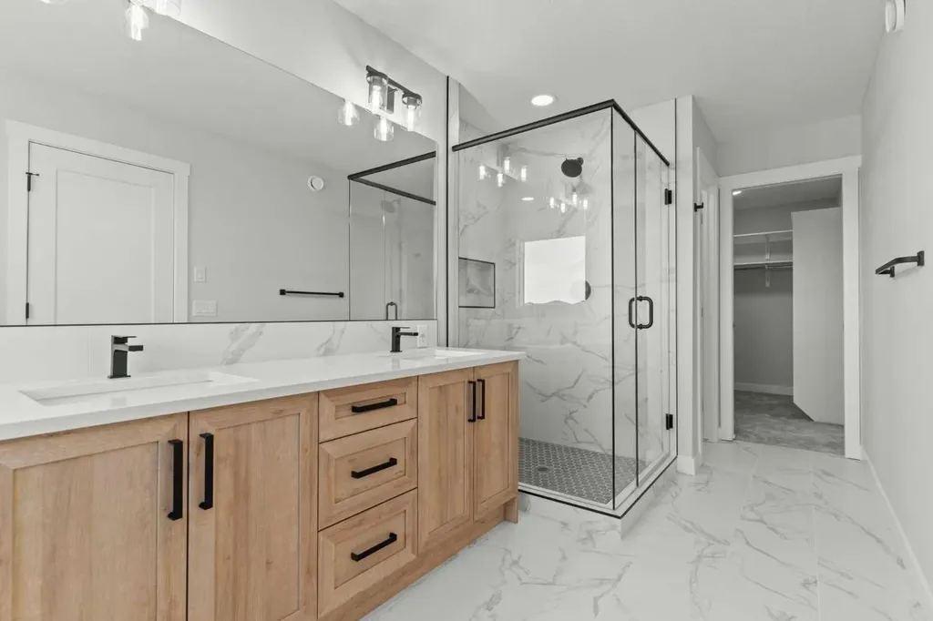 294 Kinniburgh Loop Chestermere AB T1X 3C3