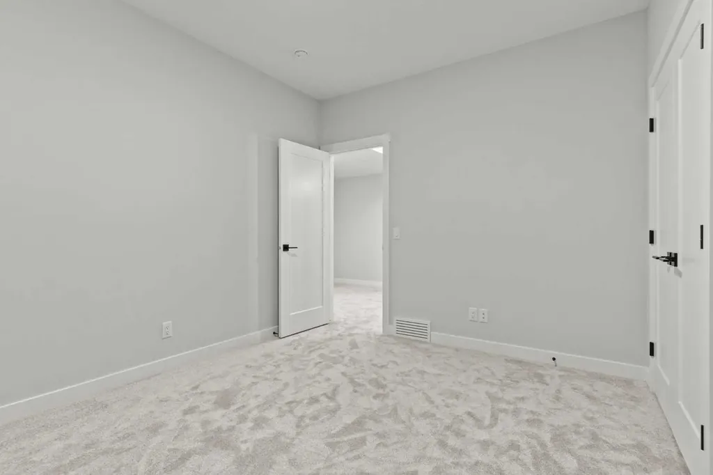 294 Kinniburgh Loop Chestermere AB T1X 3C3