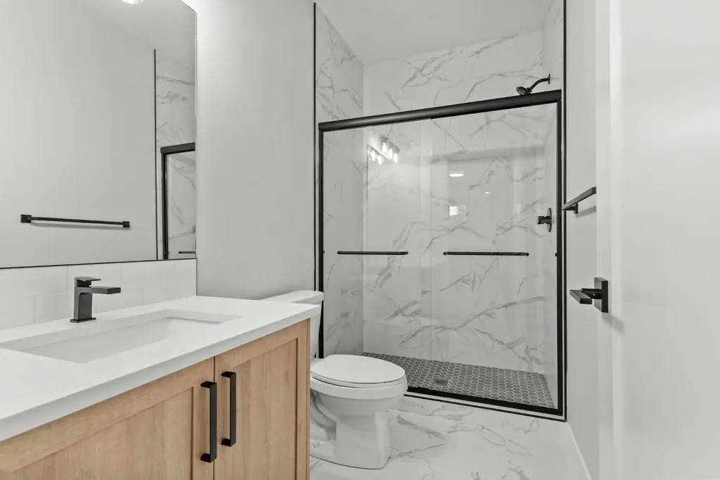 294 Kinniburgh Loop Chestermere AB T1X 3C3