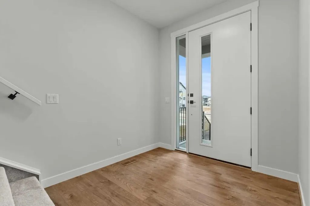294 Kinniburgh Loop Chestermere AB T1X 3C3