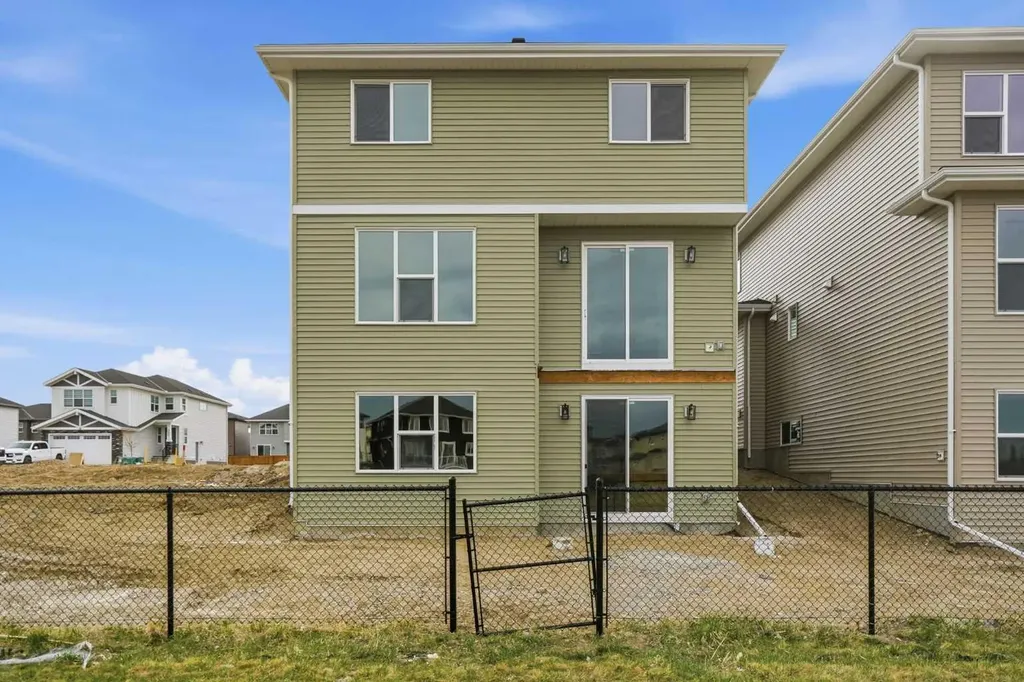 294 Kinniburgh Loop Chestermere AB T1X 3C3