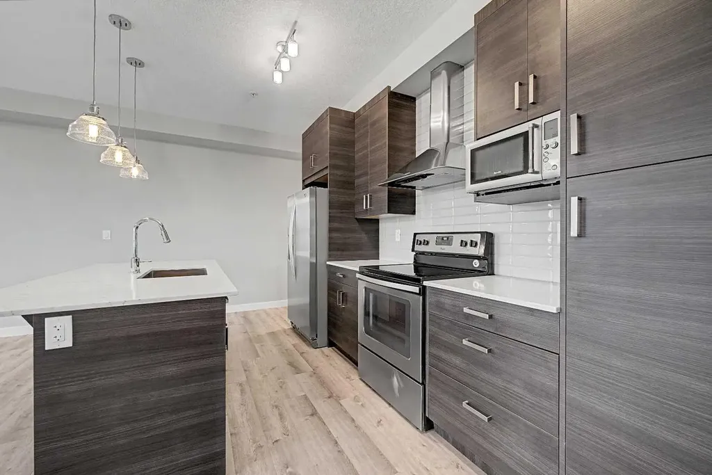 10 Walgrove Walk SE Calgary AB T2X4E3