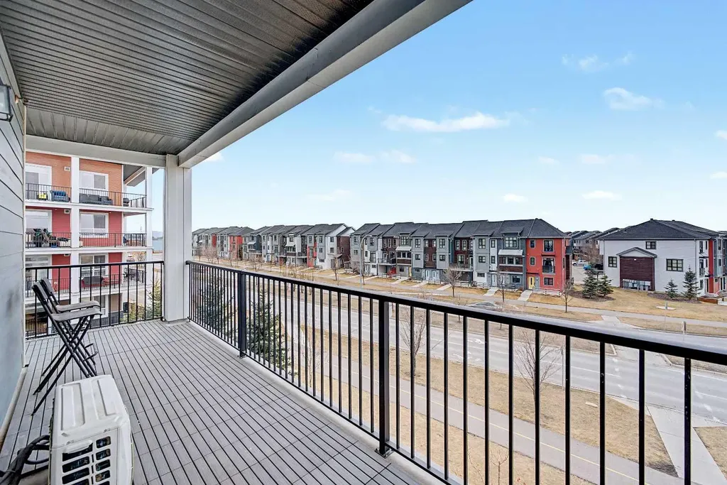 10 Walgrove Walk SE Calgary AB T2X4E3