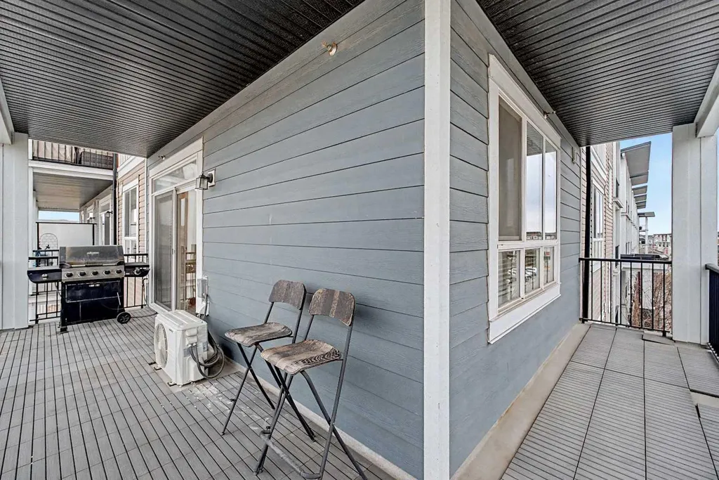 10 Walgrove Walk SE Calgary AB T2X4E3
