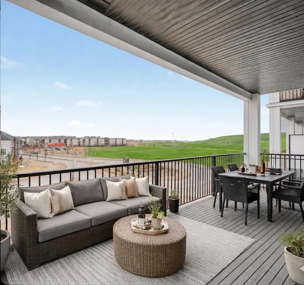 10 Walgrove Walk SE Calgary AB T2X4E3