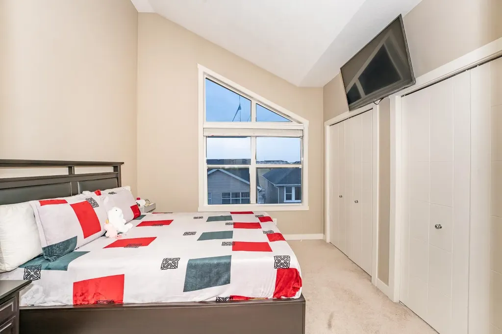 638 Redstone View NE Calgary AB T3N 0M9