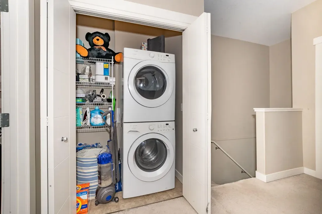 638 Redstone View NE Calgary AB T3N 0M9
