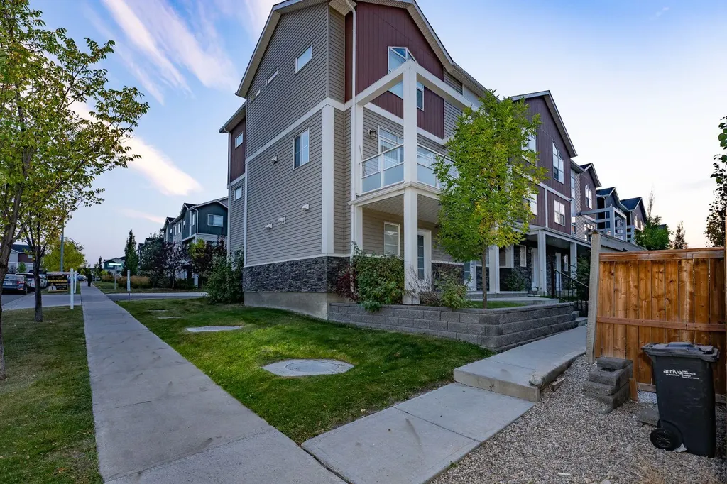638 Redstone View NE Calgary AB T3N 0M9