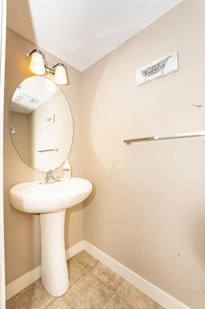 638 Redstone View NE Calgary AB T3N 0M9