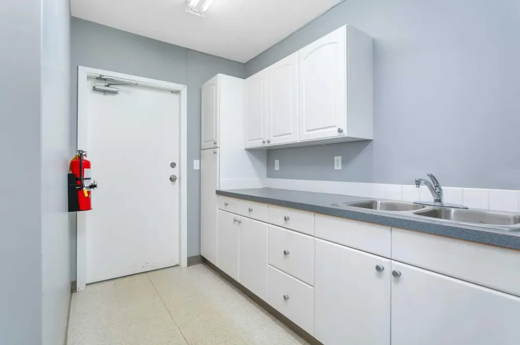 4807 43 Street Rocky Mountain House AB T4T 1A5