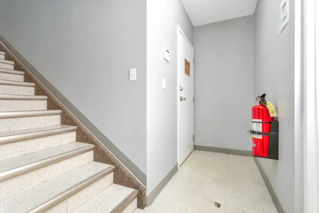 4807 43 Street Rocky Mountain House AB T4T 1A5