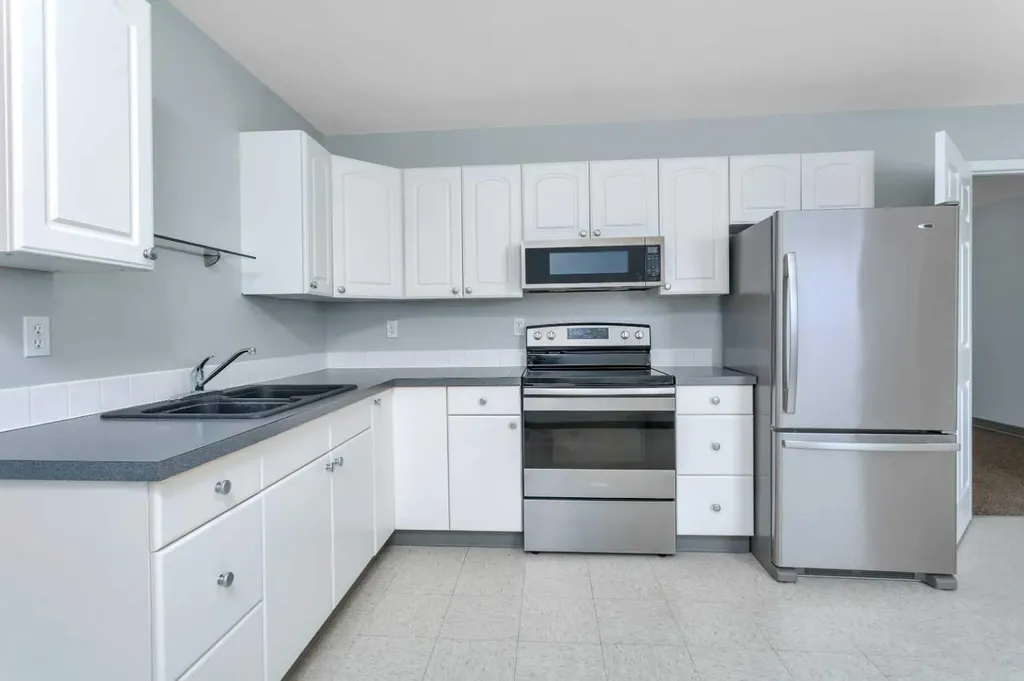 4807 43 Street Rocky Mountain House AB T4T 1A5