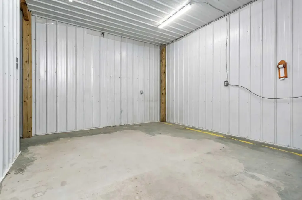 4807 43 Street Rocky Mountain House AB T4T 1A5