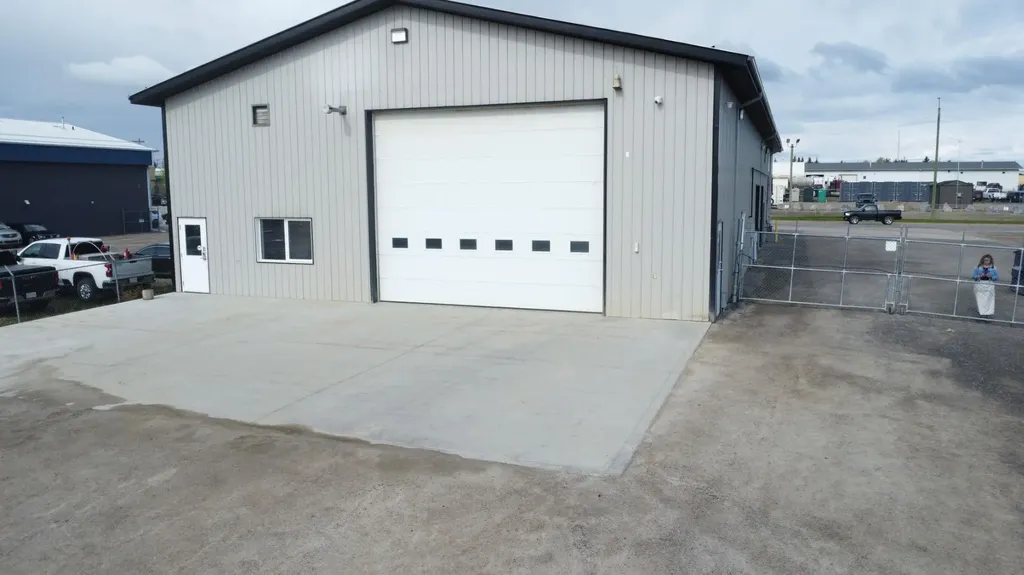 4807 43 Street Rocky Mountain House AB T4T 1A5