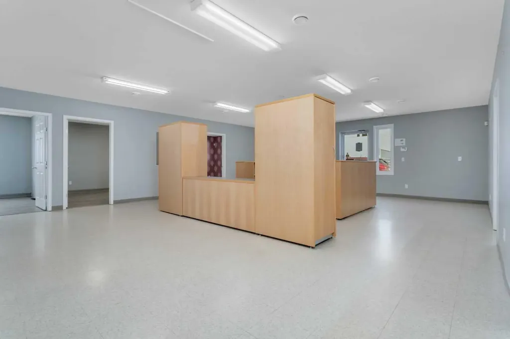 4807 43 Street Rocky Mountain House AB T4T 1A5