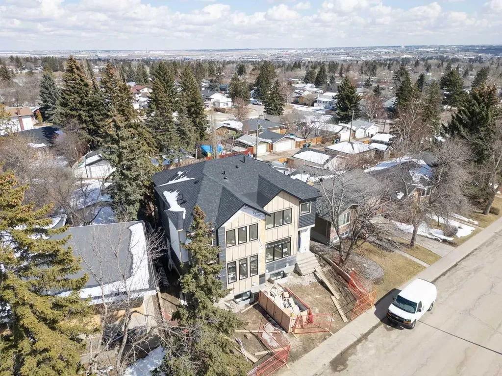 4722 Nordegg Crescent NW Calgary AB T2K 2M5