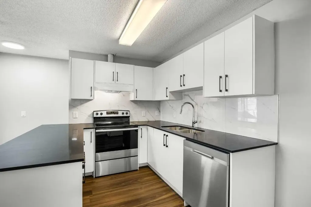 2623 Edenwold Heights NW Calgary AB T3A 3Y5