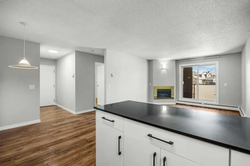 2623 Edenwold Heights NW Calgary AB T3A 3Y5