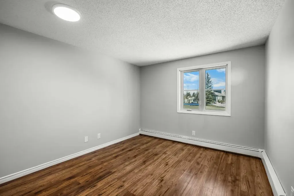2623 Edenwold Heights NW Calgary AB T3A 3Y5
