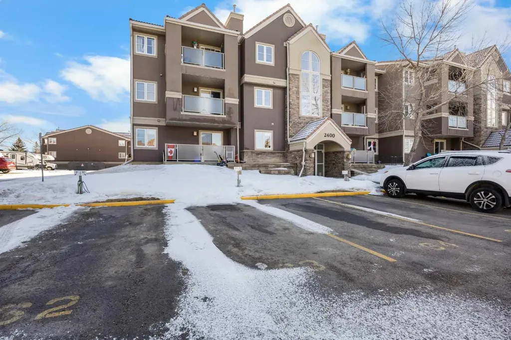 2623 Edenwold Heights NW Calgary AB T3A 3Y5