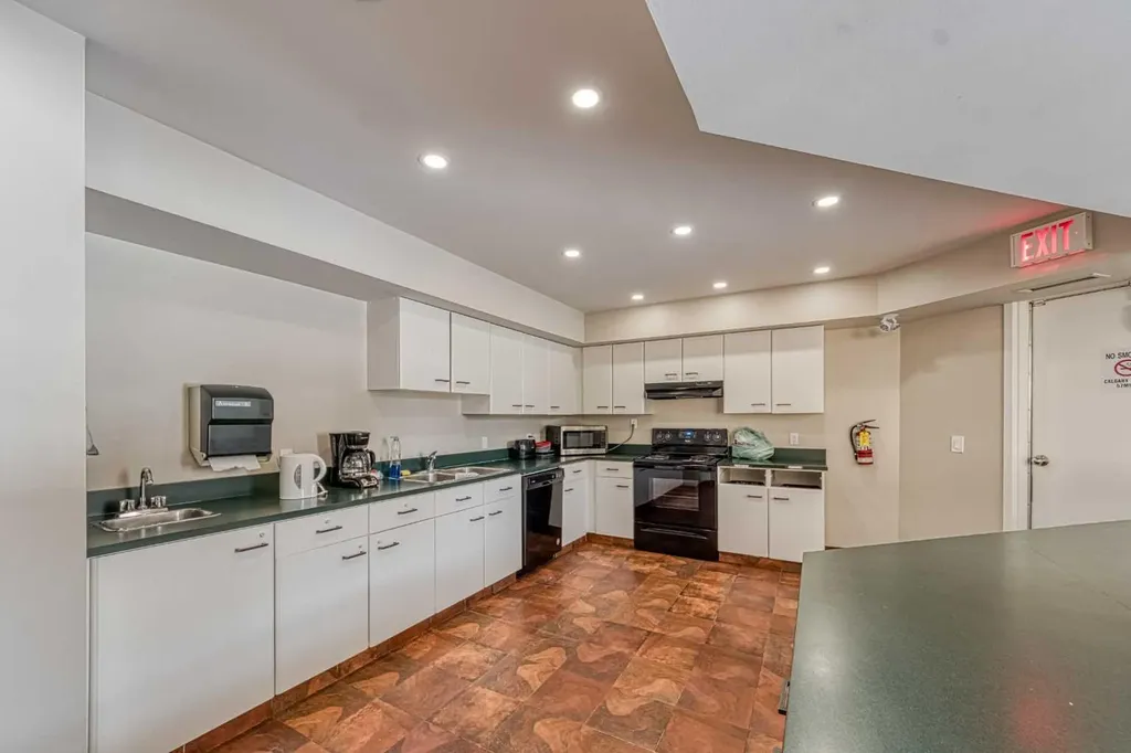 2623 Edenwold Heights NW Calgary AB T3A 3Y5