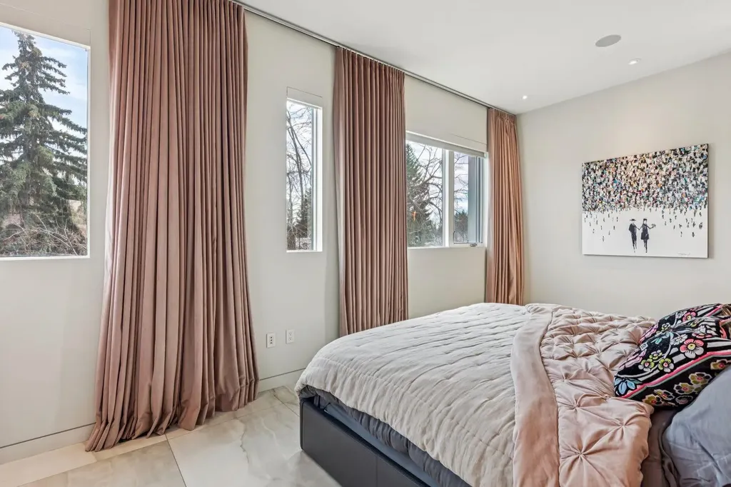 710 Rideau Road SW Calgary AB T2S 0R6