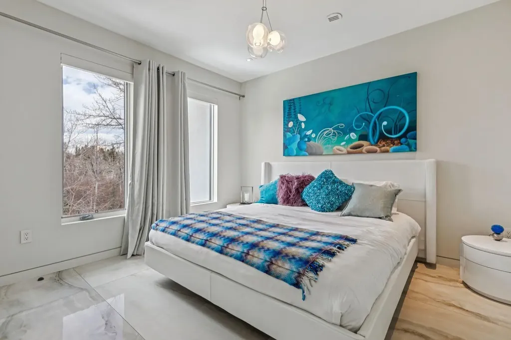 710 Rideau Road SW Calgary AB T2S 0R6