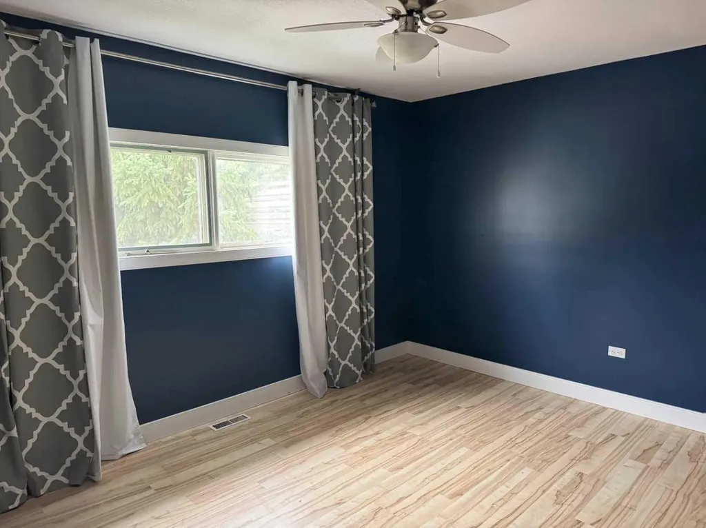 107 Central Avenue S.w Falher AB T0H 1M0