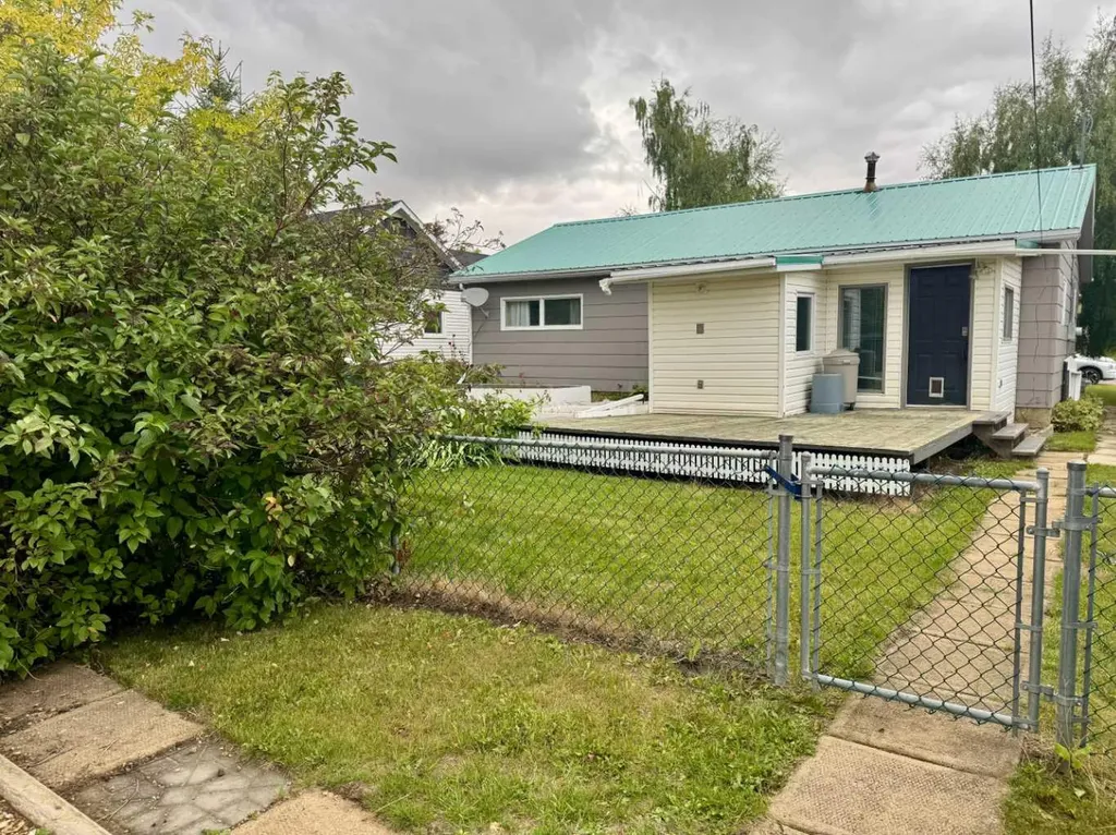 107 Central Avenue S.w Falher AB T0H 1M0