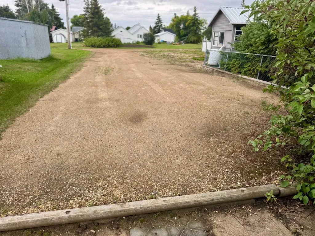 107 Central Avenue S.w Falher AB T0H 1M0