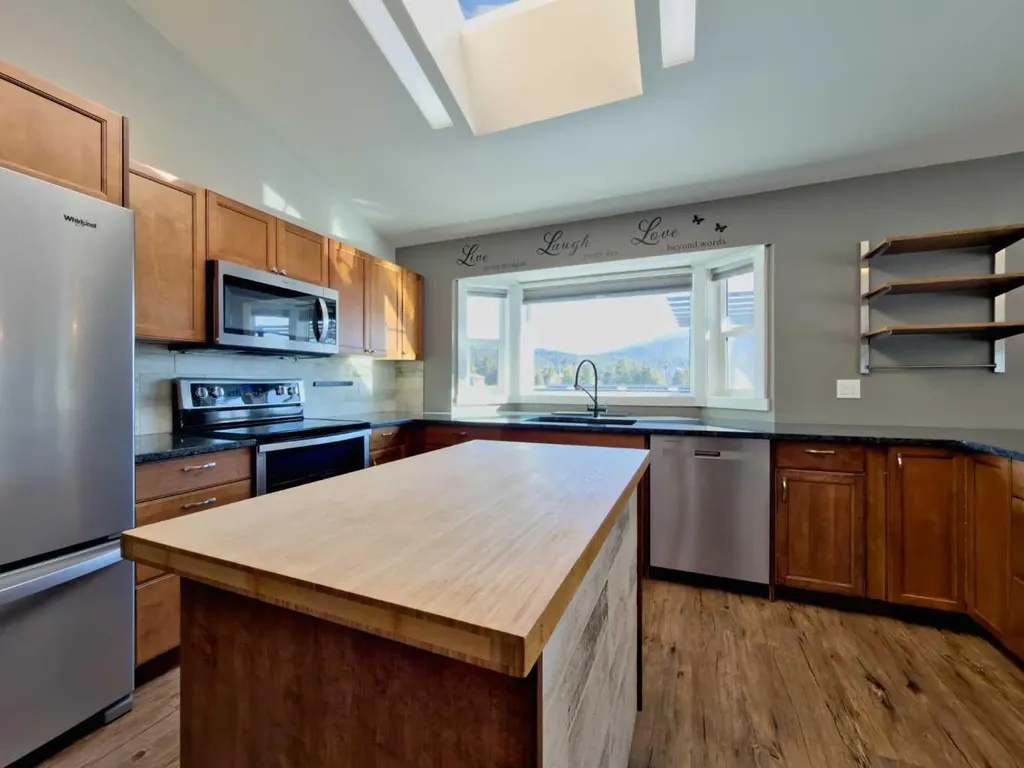 8149 26 Avenue Coleman AB T0K0M0