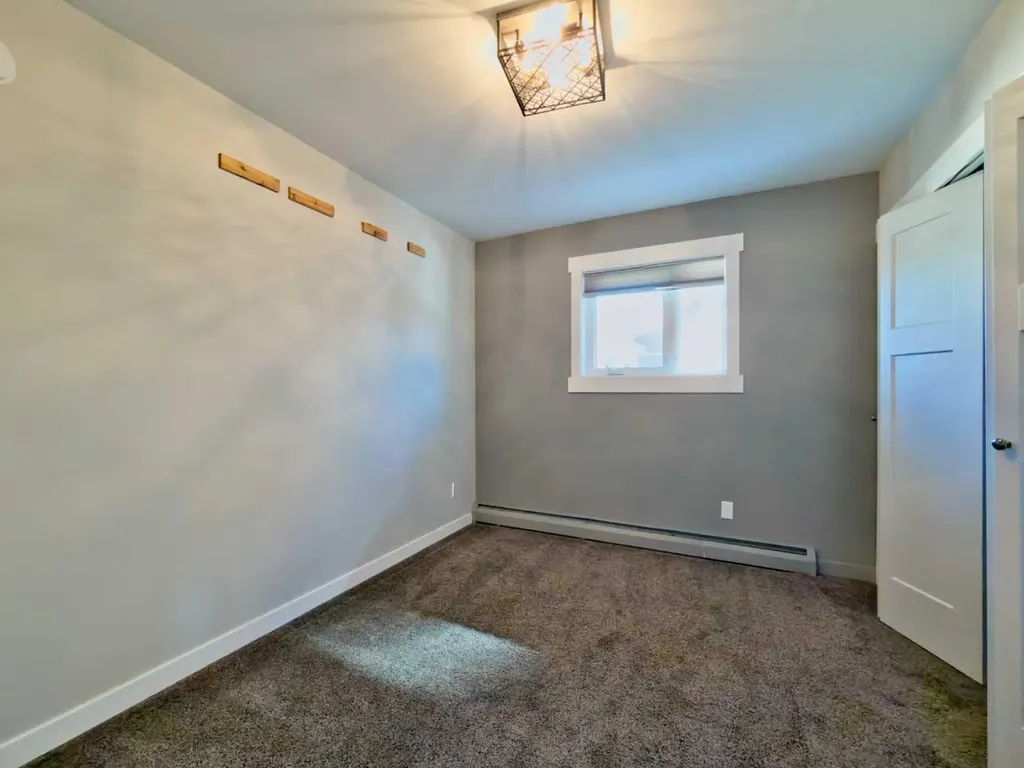 8149 26 Avenue Coleman AB T0K0M0