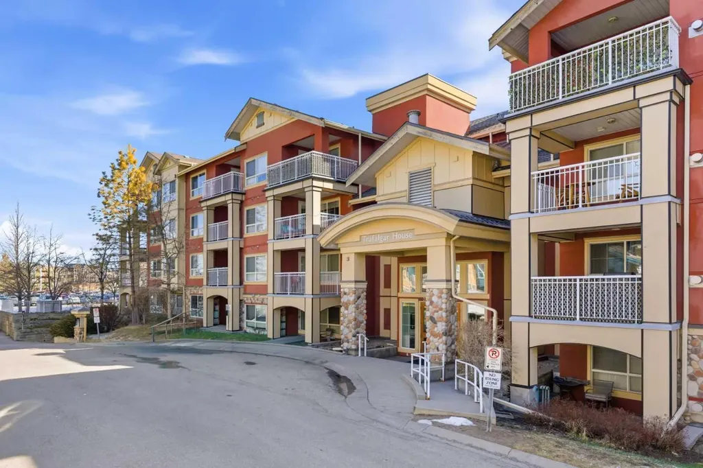 22 Richard Place SW Calgary AB T3E 7N6