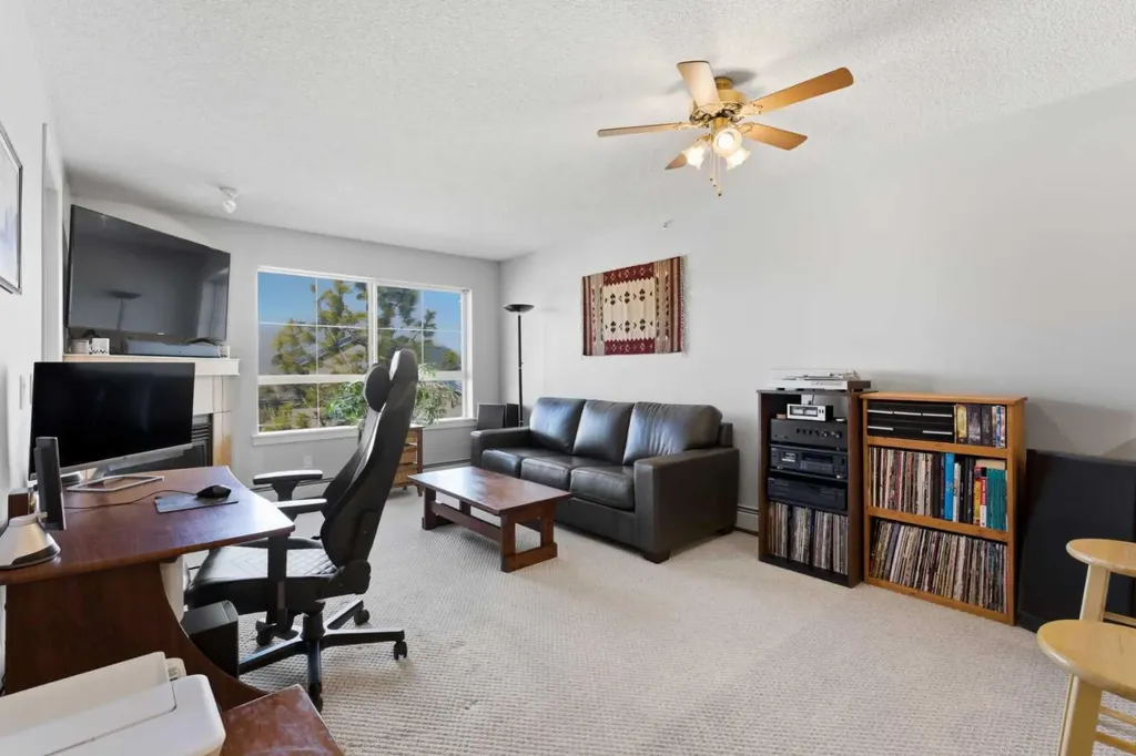 22 Richard Place SW Calgary AB T3E 7N6