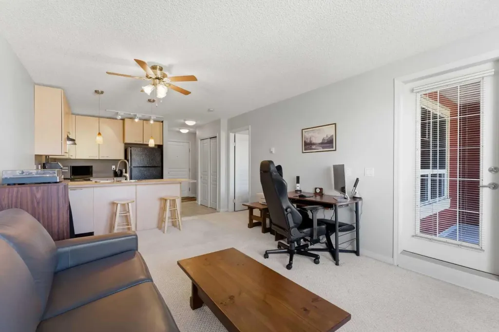 22 Richard Place SW Calgary AB T3E 7N6