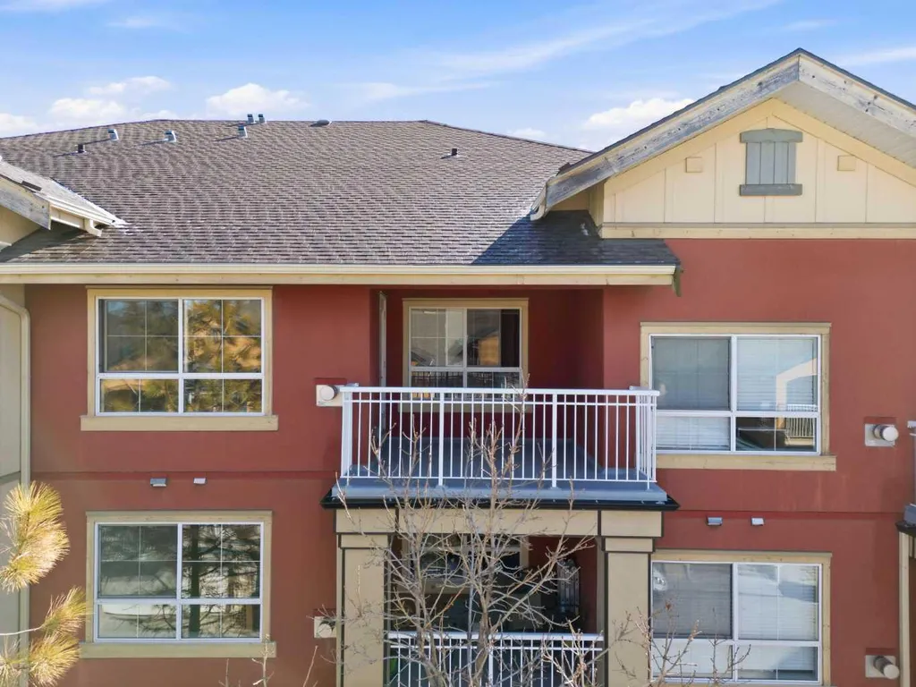 22 Richard Place SW Calgary AB T3E 7N6