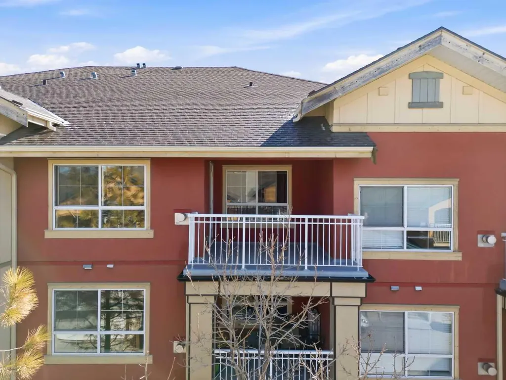22 Richard Place SW Calgary AB T3E 7N6