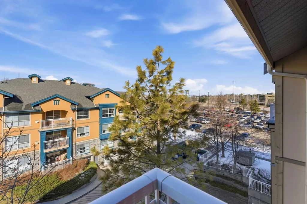 22 Richard Place SW Calgary AB T3E 7N6