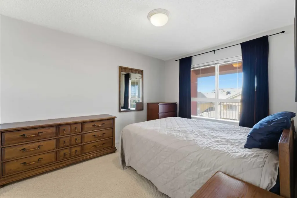 22 Richard Place SW Calgary AB T3E 7N6