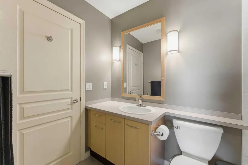 22 Richard Place SW Calgary AB T3E 7N6