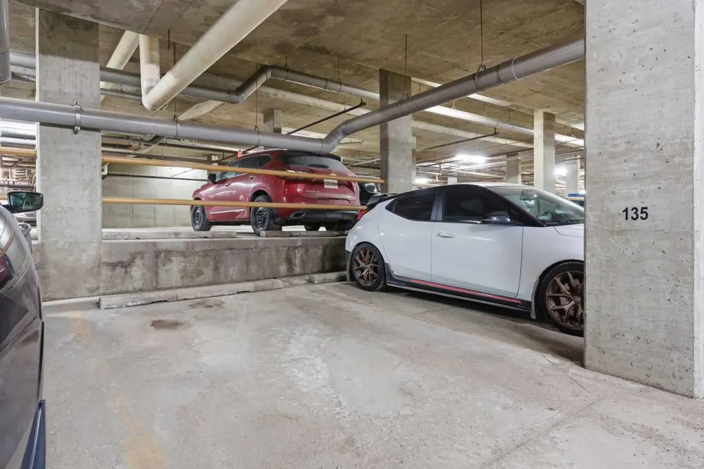 22 Richard Place SW Calgary AB T3E 7N6